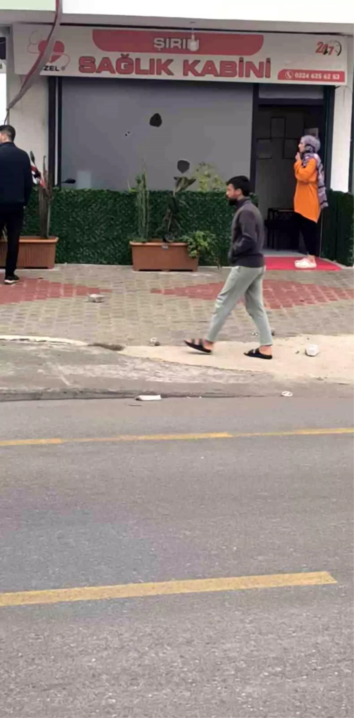 Tarsus’ta Sağlık Kabinine Silahlı Saldırı