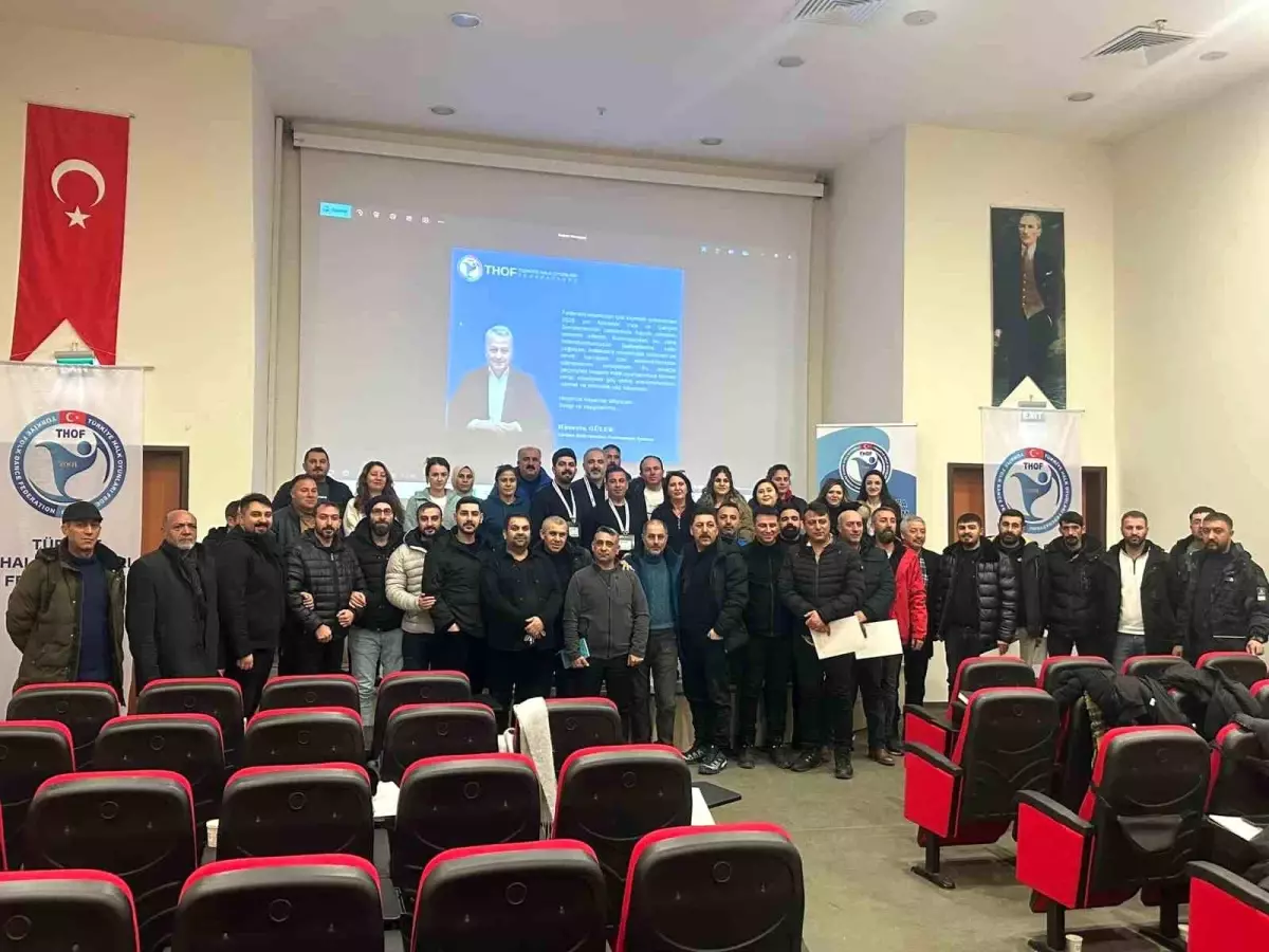 Halk Oyunları Antrenör Semineri Kars’ta Yapıldı