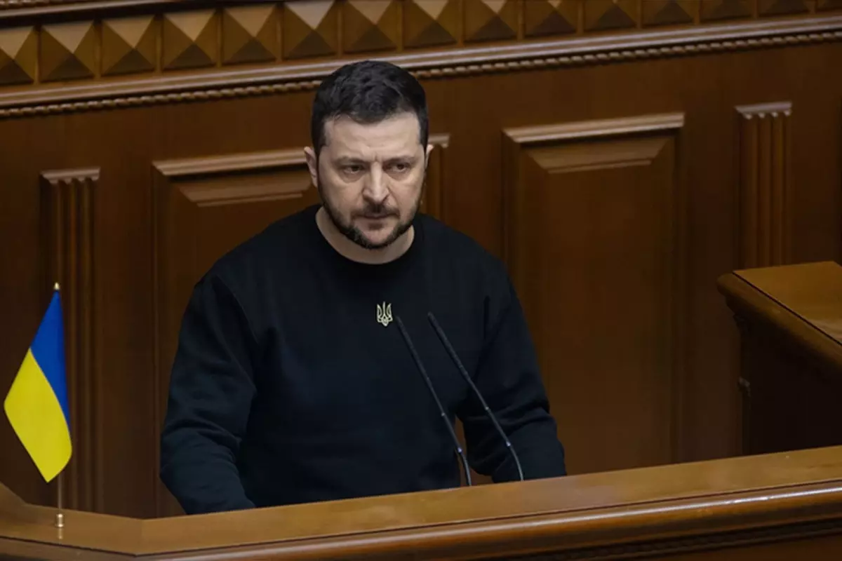 Ukrayna Parlamentosu, Zelenskiy’in yetkilerini uzattı